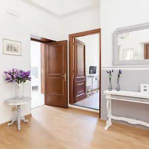 Domus Merulana Couette-café Rome