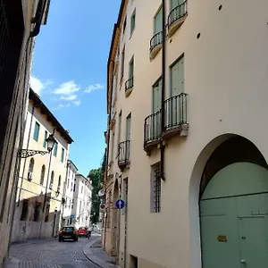 Vivere In Palazzo Storico Appartamento